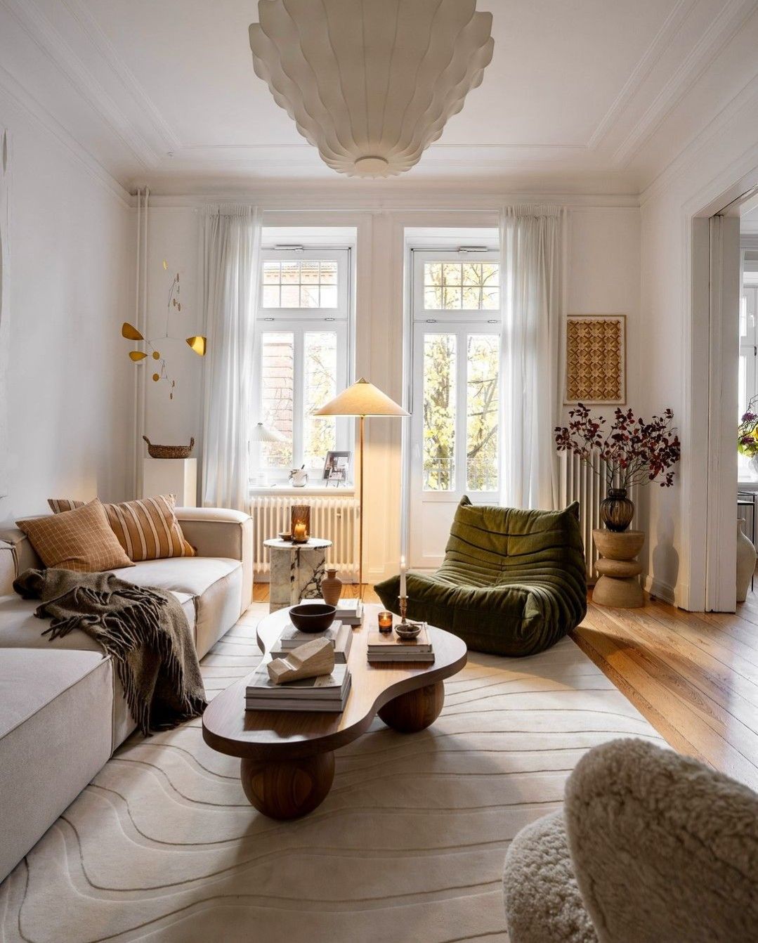 The Perfect Combo: Fans & Air Conditioning for Ultimate Cooling Comfort